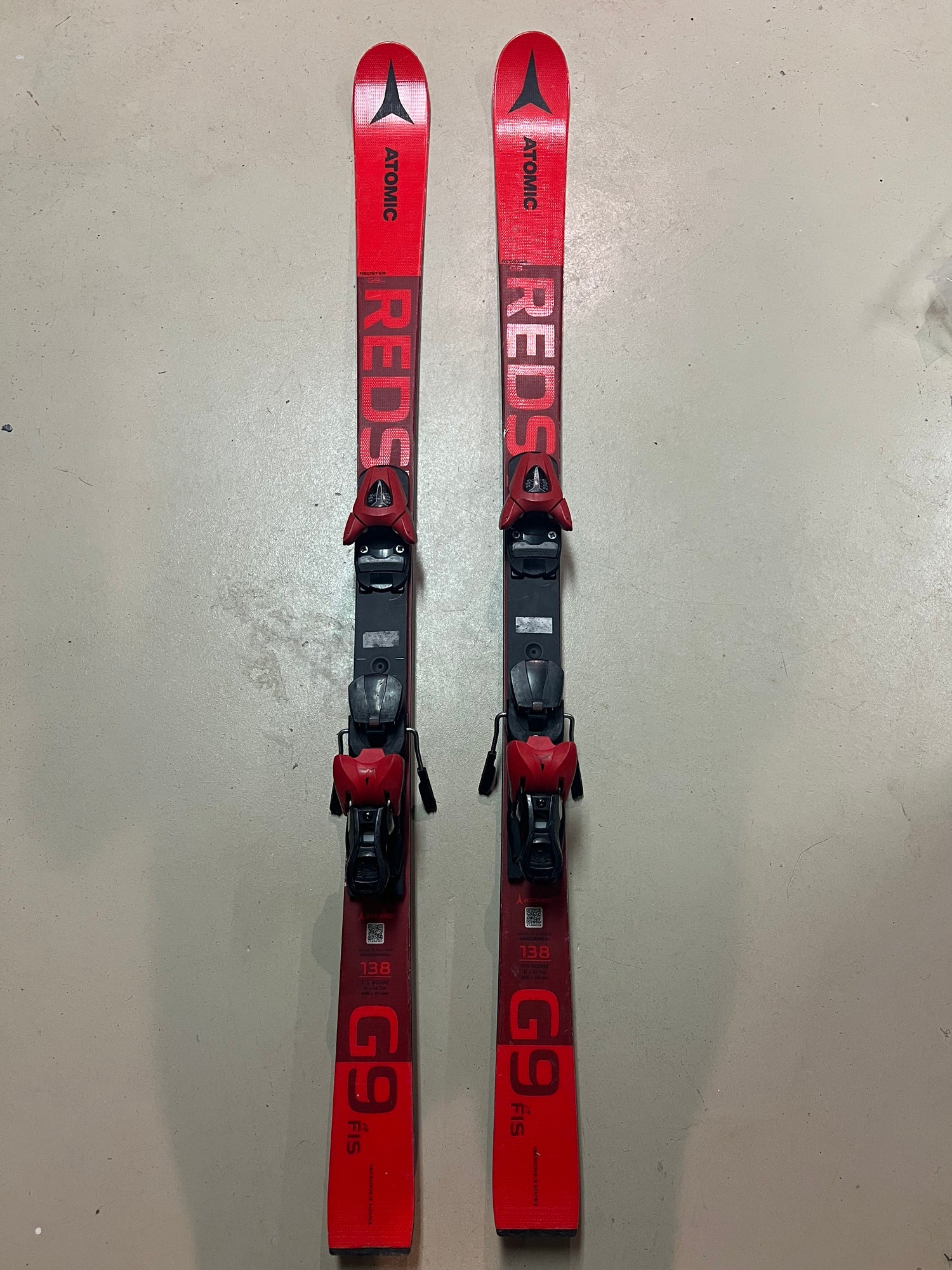 Atomic Redster G9 138 cm Racing Skis With Bindings (Used