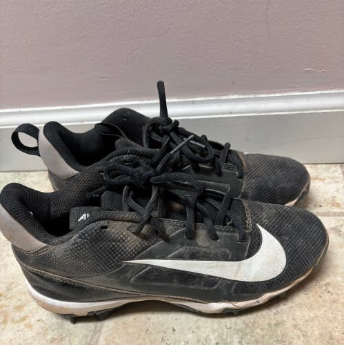 Black Kid's 5Y (Big Kids / Youth) Nike (Used)