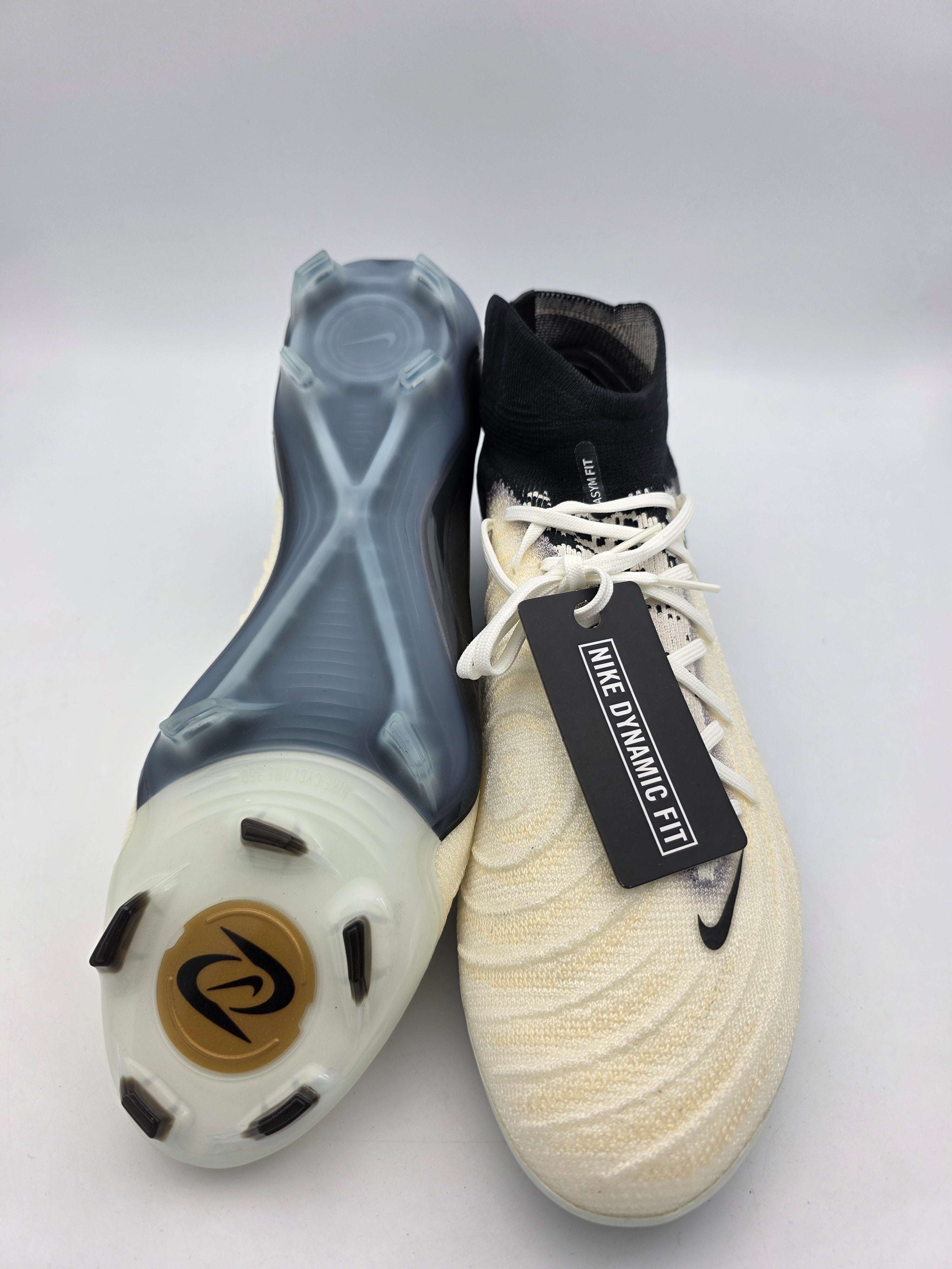Nike Phantom GX II‎ Academy AG Soccer Cleats Silver Black Volt FJ2552-003 Size 6 Nike Phantom GX 2 Academy AG Low-Top Soccer Cleats Togo | Ubuy main image 2