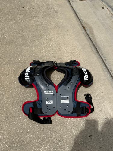 Medium Youth Riddell Pursuit Shoulder Pads (New)