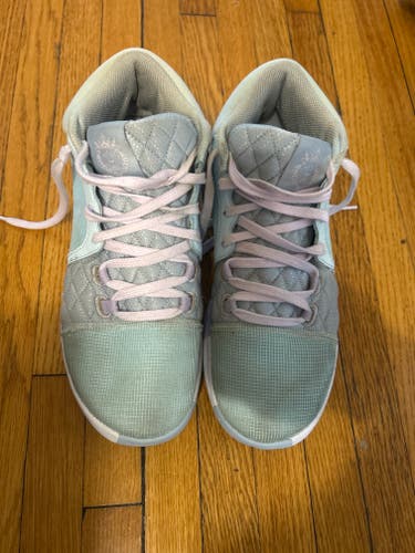 LeBron Men's Size M 11.0 (W 12.0) Nike Shoes (Used)