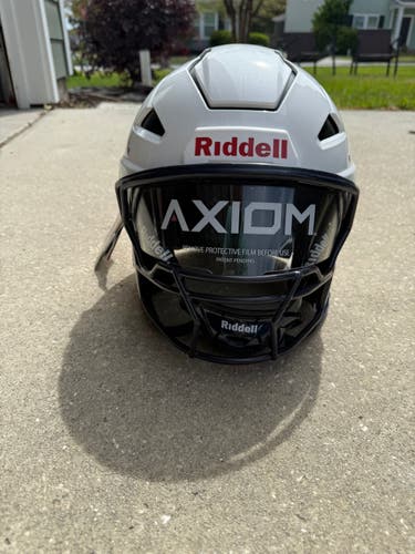 Adult Small Riddell Axiom Helmet (New)