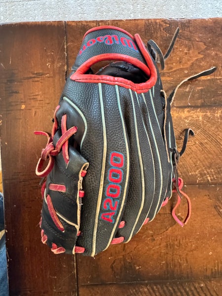 2022 Infield RH Wilson A2000 Baseball Glove 11" (Used)