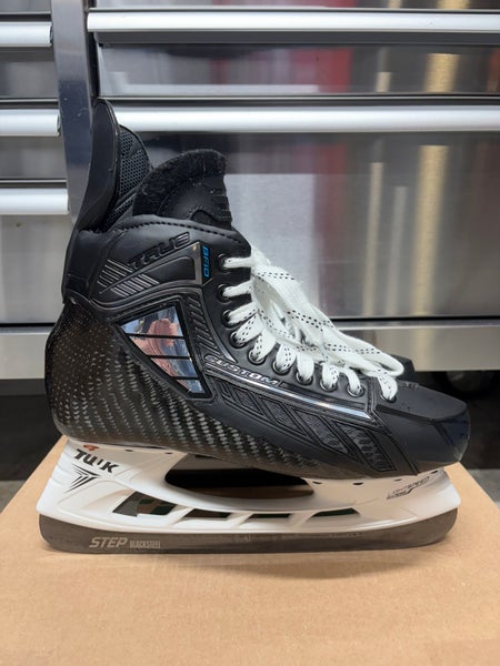 True Custom SVH Pro Skate Size 9 Regular Width (New) NHL Prostock