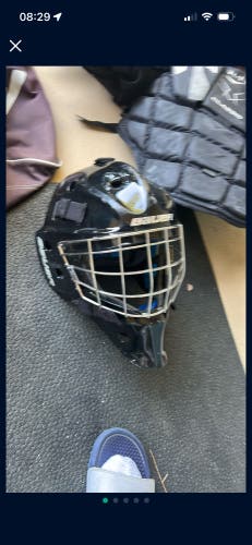 Senior Bauer Goalie Mask (Used)