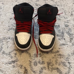 Men's Size M 8.0 (W 9.0) Jordan Shoes (Used)