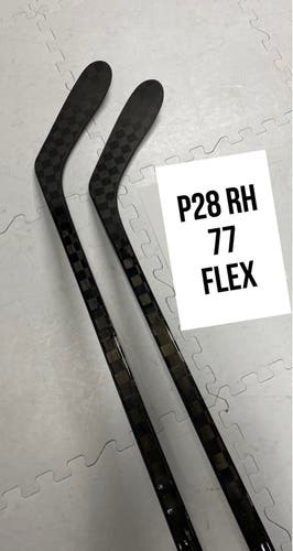 Senior(2x)Right P28 77 Flex ProBlackStock™ Unbranded Blackouts Pro Stock Nexus Hockey Sticks