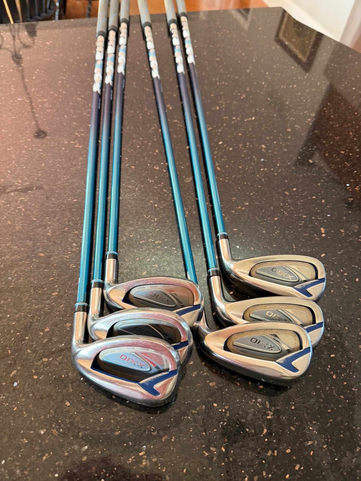 XXIO Impact Power Body Iron Set 6-PW Graphite Stiff Flex Right 