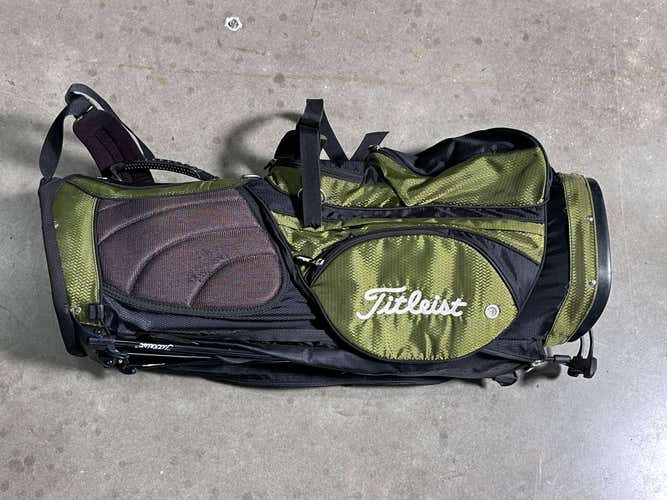Titleist Lightweight Stand Bag Green 7-Way Divide Dual Strap Golf Bag