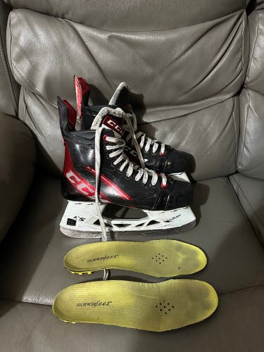 CCM JetSpeed XTRA SE Hockey Skates Regular Width 7 (Used)