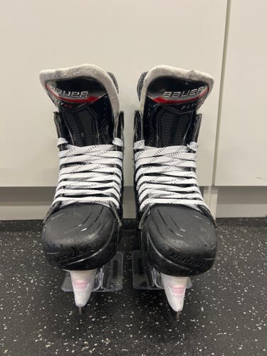 Bauer Vapor Fly40 Hockey Skates 10 (Used)