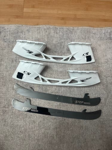 CCM Step Blacksteel 271 mm with holders (New)