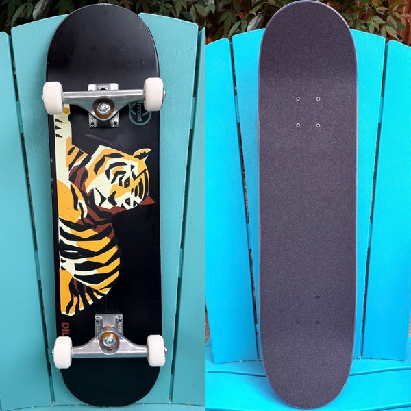 Almost Skateboards JOHN DILO (ANIMALS) Complete Skateboard - Independent Trucks