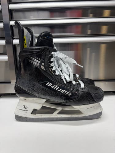 Bauer Vapor Hyperlite2 Hockey Skates OHL Pro Stock Size 10 FIT 1 288mm (Used)