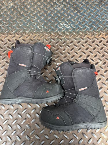 Kid's Burton Zipline Boa Snowboard Boots | Size 6K (Used)