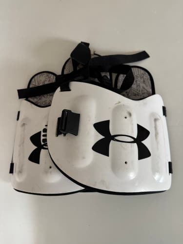 Adult Large Under Armour Rib Pad (Used)