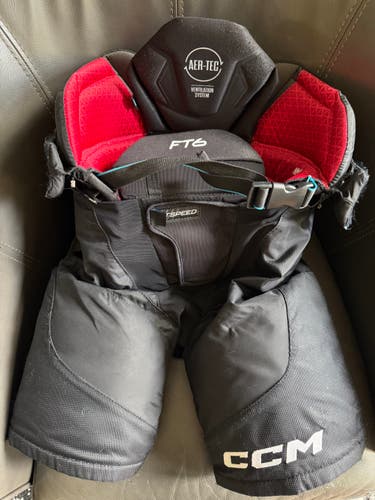 Men's Senior Small CCM Hockey Pants (Used)