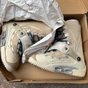 Women's Burton Zone SI Snowboard Boots | Size 7.5 (New)