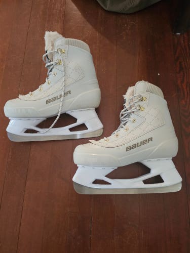 Bauer Tremblant Hockey Skates Size 3 (Used)