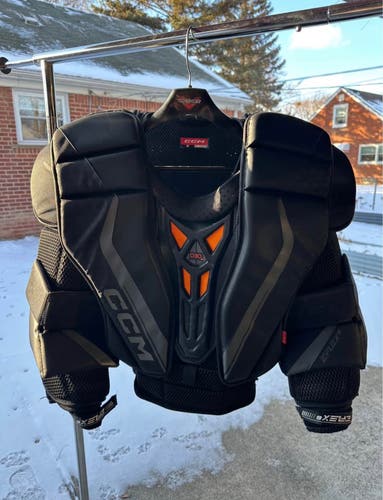 Medium 2025 CCM EFlex 6 Goalie Chest Protector (Used)