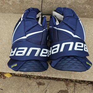 Bauer Vapor Hyperlite Gloves 14" (Used)
