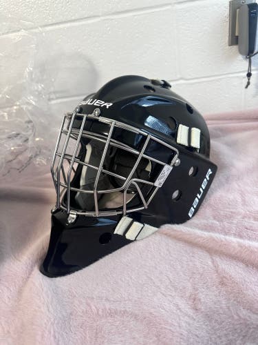 Senior Large Bauer 960 Goalie Mask (New)
