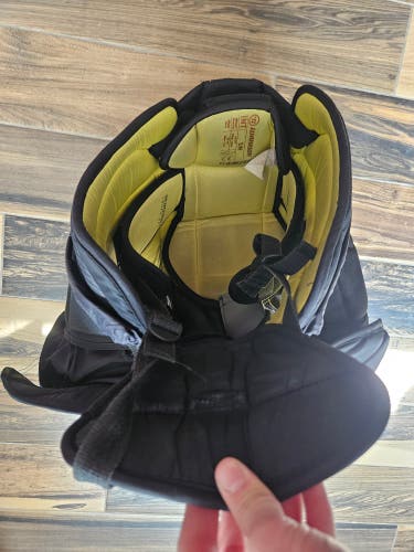 Intermediate Small Warrior Ritual X3 E+ Hockey Goalie Pants (Used)
