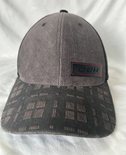 CCM 2 tone Hat