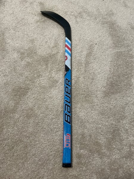 Youth Bauer Mystery Mini Right Handed Hockey Stick Less Than 30 Flex (Used)