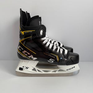 New Size 9.5 D Senior CCM Tacks AS3 Pro Pro Stock Hockey Skates