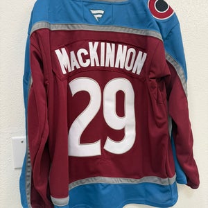 Men's Colorado Avalanche Nathan MacKinnon Fanatics Burgundy Home Premium Jersey large jersey