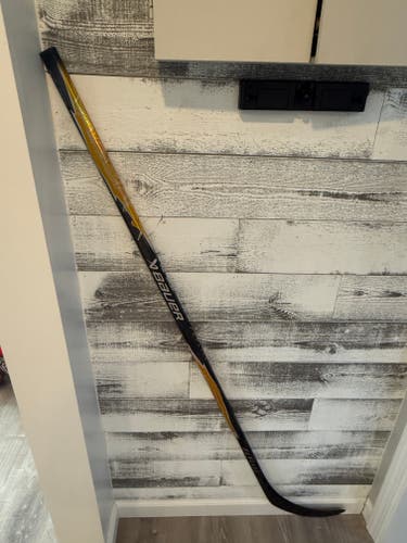 Senior Bauer Vapor Flylite Hockey Stick p92 70 flex 60 inch gold