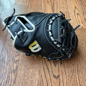 2023 Wilson A2000 RH Catcher's Baseball Glove 33.5" (Used)
