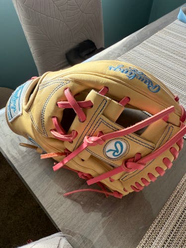 Rawlings Heart of the Hide RH Infield Baseball 11.5