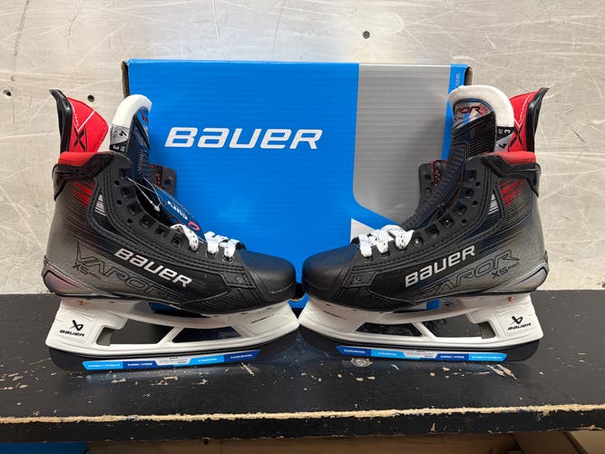 2023 Bauer Vapor X5 Pro Hockey Skates Wide Width Size 4.0 (New)