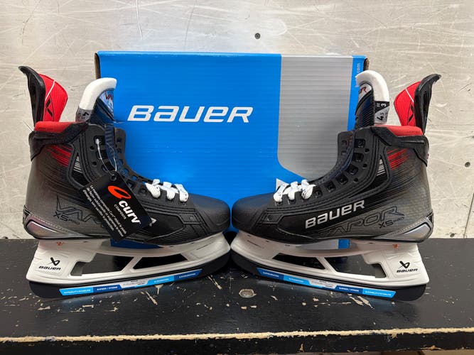 2023 Bauer Vapor X5 Pro Hockey Skates Wide Width Size 4.5 (New)