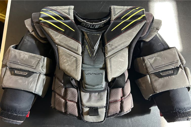 Small Bauer Hyperlite Goalie Chest Protector (Used)