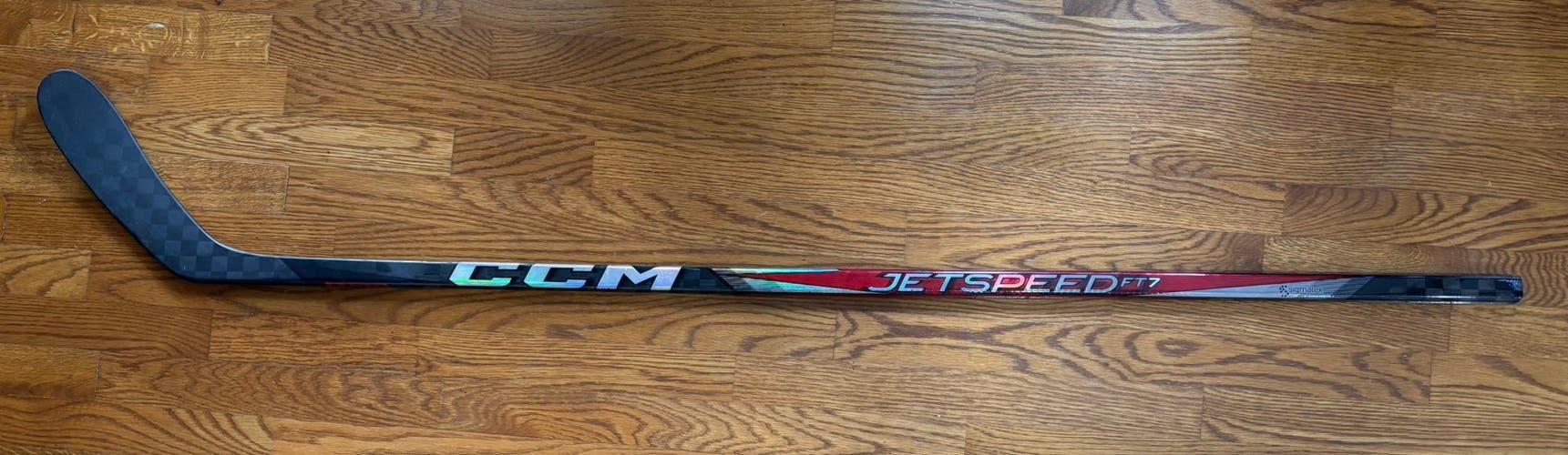 Senior CCM JetSpeed FT7 Right Handed Hockey Stick P28 65 Flex (Used)