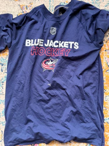 Large Men's  Columbus blue jackets Adidas Shirt (Used)