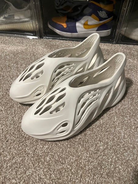Yeezy foam runner white size 11