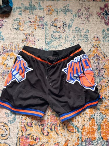 Black New York Knicks Large Men's Shorts (Used)