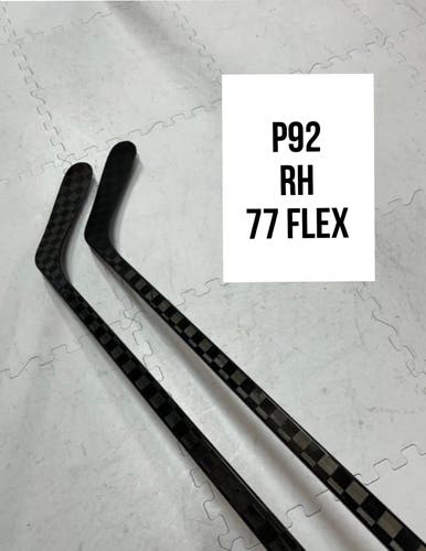 Senior(2x)Right P92 77 Flex ProBlackStock™ Unbranded Blackouts Pro Stock Nexus Hockey Sticks