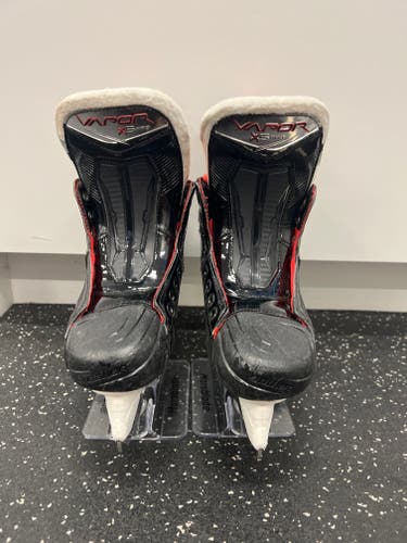 Bauer X5 pro Hockey Skates Extra Wide Width Size 1 (Used)