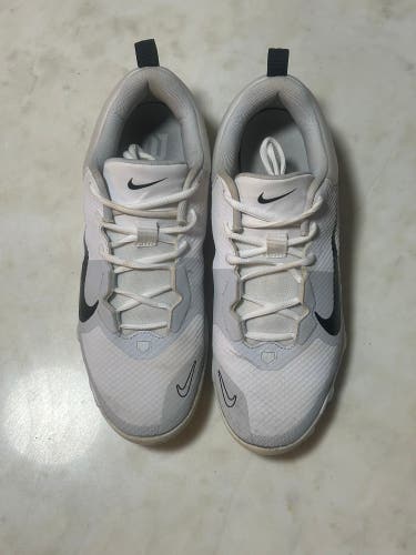 White Men's Size M 10.0 (W 11.0) Adult Nike Force Trout 9 Pro MCS Low Top Molded Cleats (Used Once!)