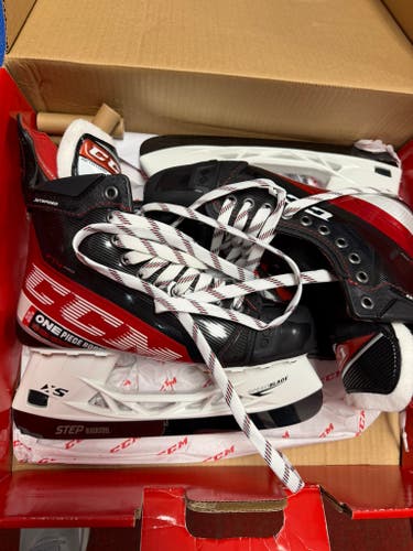 *BRAND NEW- PROSHOP SALE* CCM JetSpeed FT6 Pro Hockey Skates SIZE 6 (New)