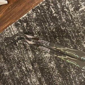 Intermediate Bauer Vapor Flylite Left Hand Hockey Stick 70 Flex (New)