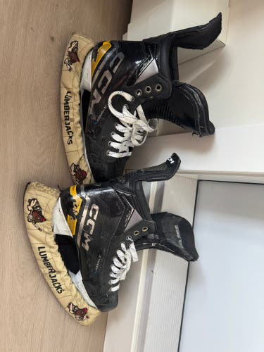 Black/Yellow 2023 CCM JetSpeed FT6 Pro Hockey Skates 8.5 (Used)