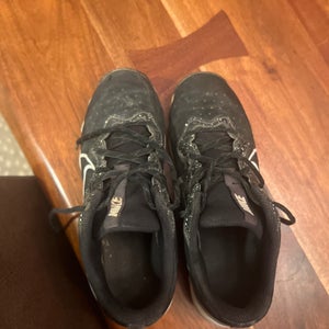 Black Kid's 5Y (Big Kids / Youth) Nike FastFlex Low Top (Used)