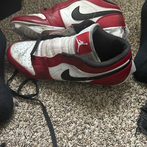 Men's Size M 12.0 (W 13.0) Air Jordan Low Top Turf Cleats (Used)