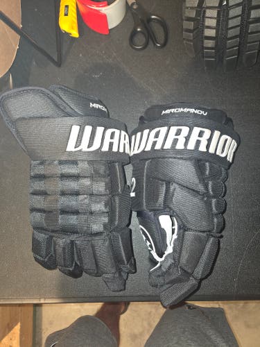 Calgary Flames Warrior Franchise Gloves 13" (New)